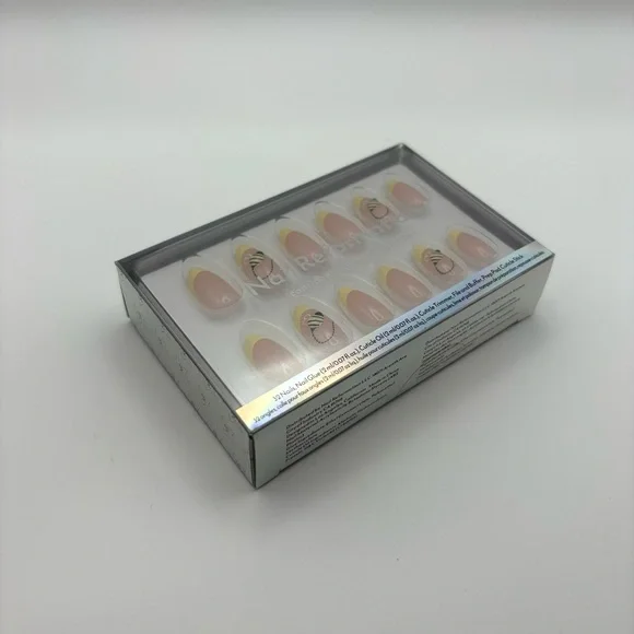 Nail Reformation Press-On Nails French Butter Yellow with Bees Spring Summer - Picture 2 of 5